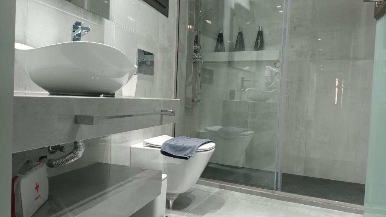 Km Luxury Apart Downtown Heraklion Exteriör bild