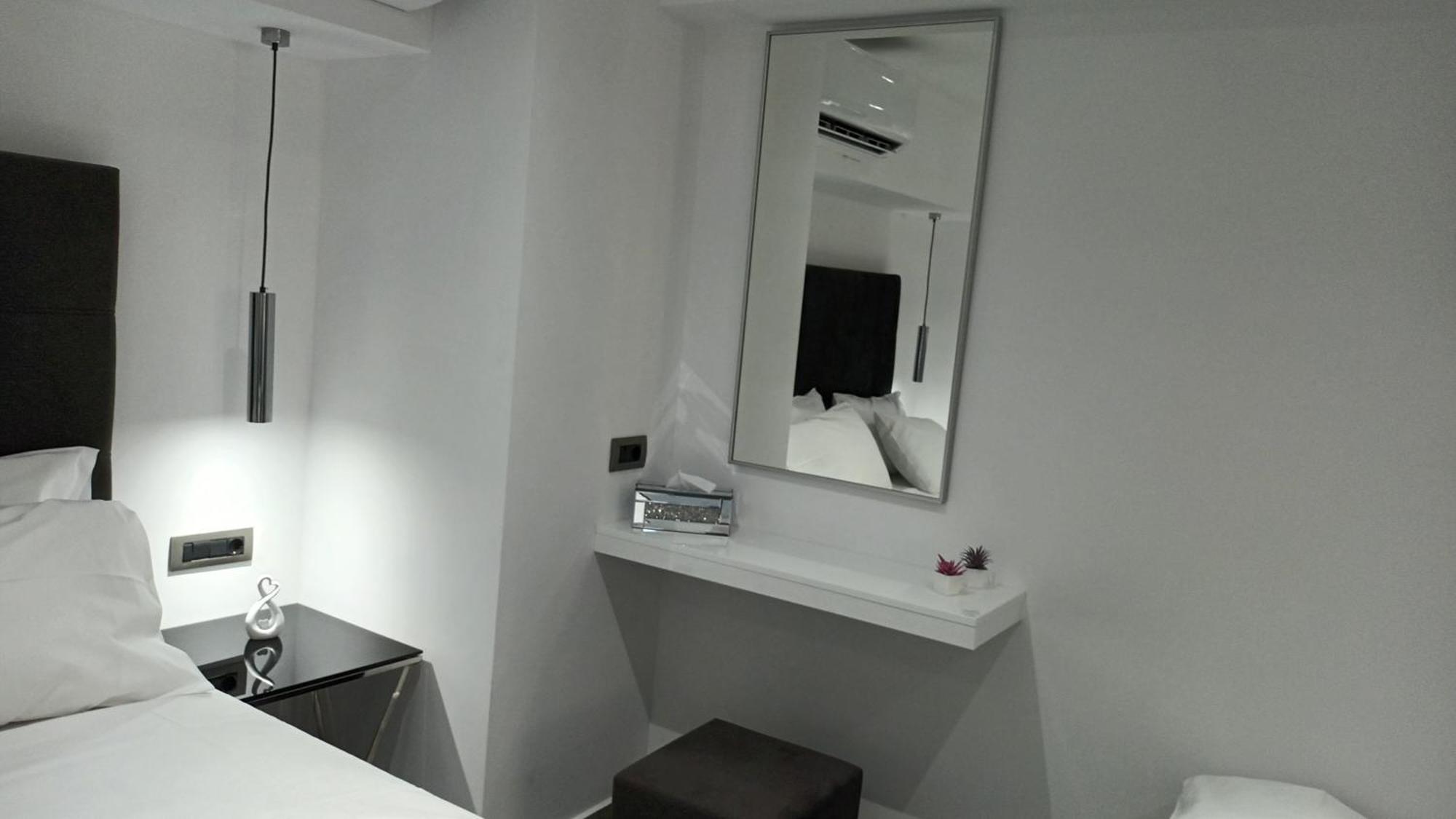 Km Luxury Apart Downtown Heraklion Exteriör bild